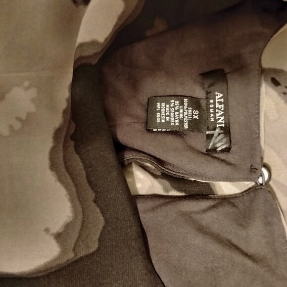 Alfani Women's Desert Ivy Scenic Butterfly Flowy Blouse Top Size 3X Plus - Picture 6 of 7